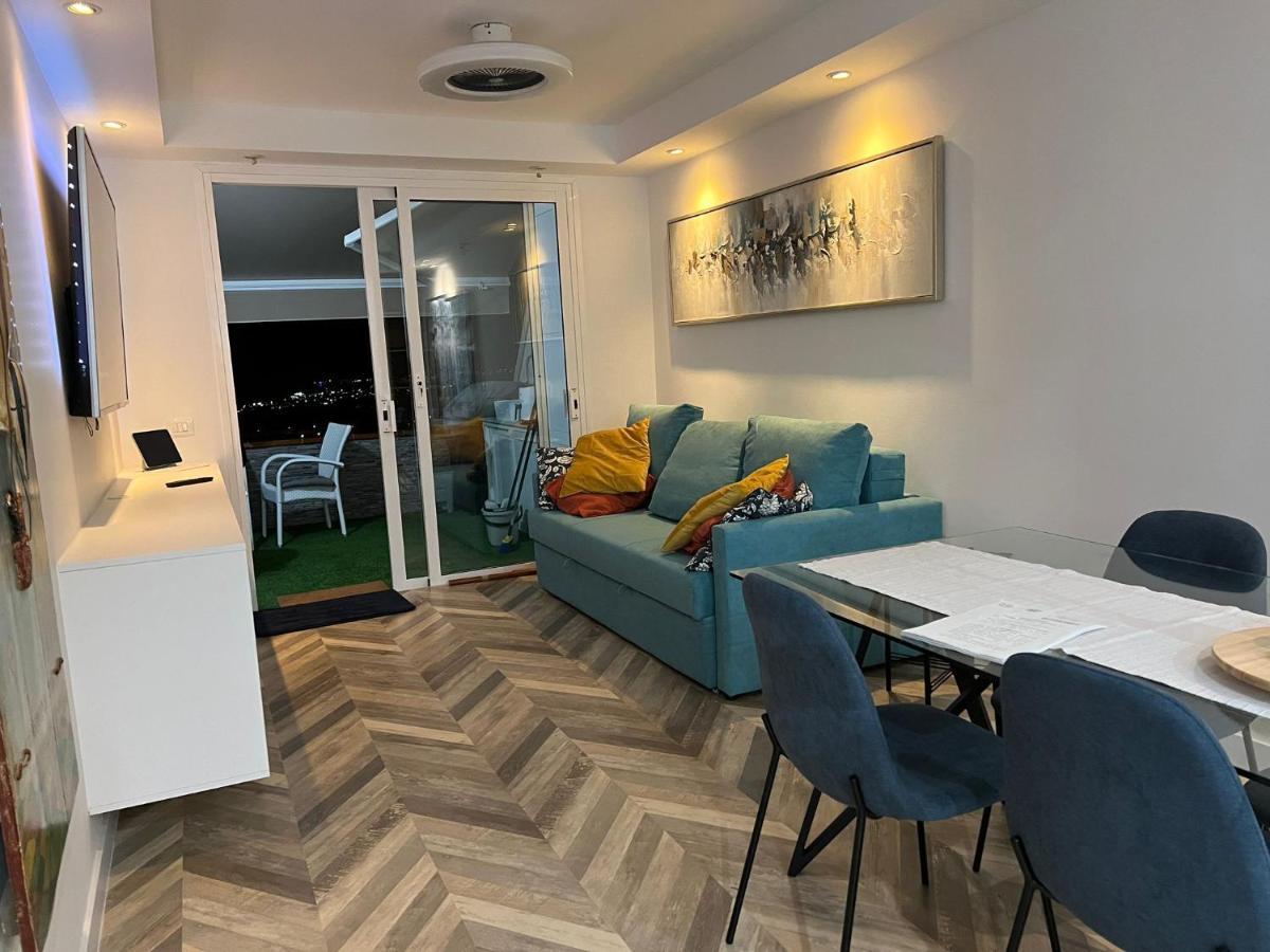 2 Bedroom Apartment With Breathtaking View Of The Sea - Sunset アデヘ エクステリア 写真
