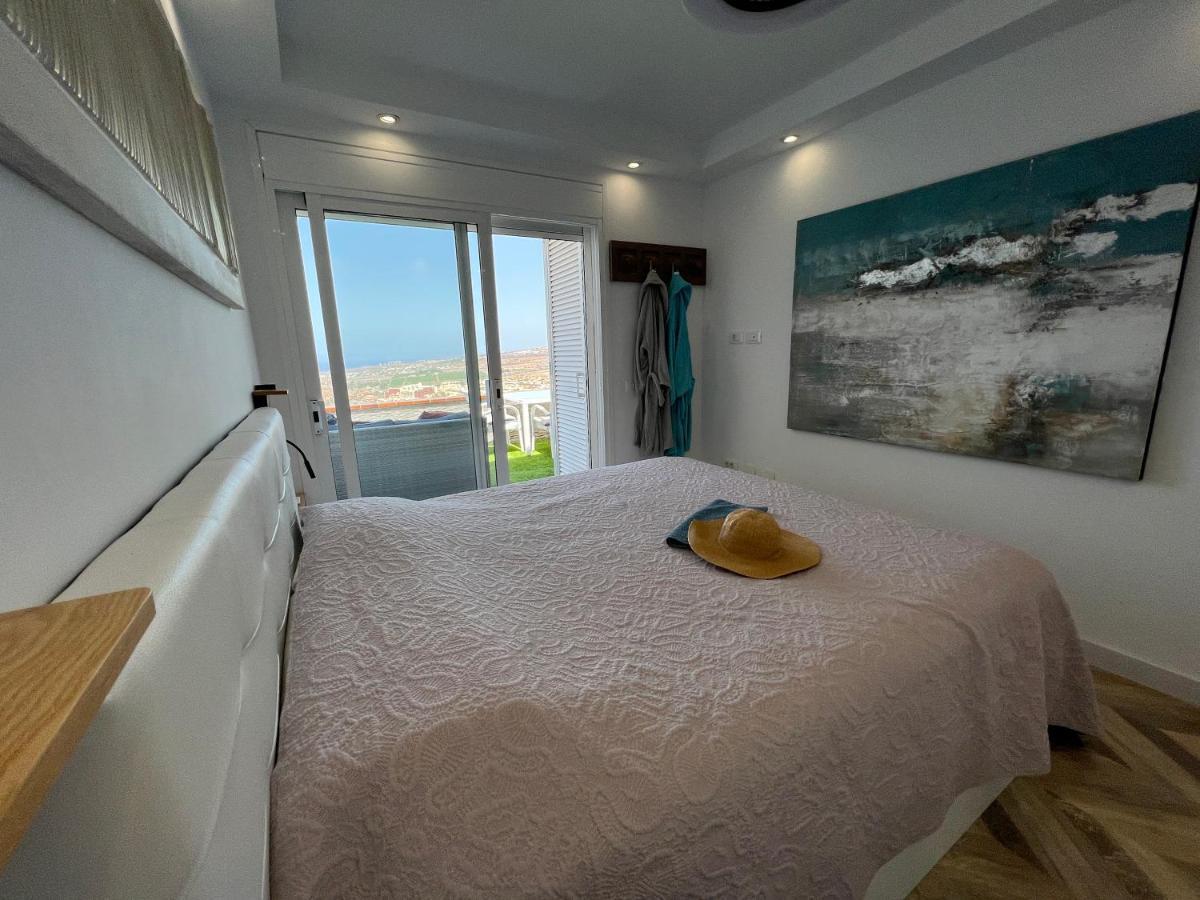 2 Bedroom Apartment With Breathtaking View Of The Sea - Sunset アデヘ エクステリア 写真