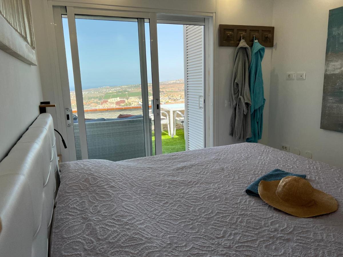 2 Bedroom Apartment With Breathtaking View Of The Sea - Sunset アデヘ エクステリア 写真